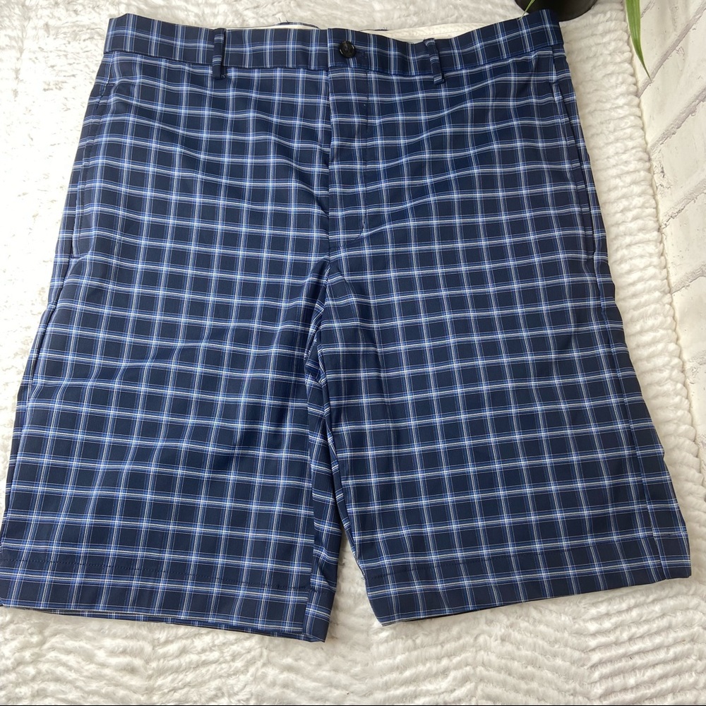 Greg Norman Fairway Blue Plaid Golf Shorts 32
